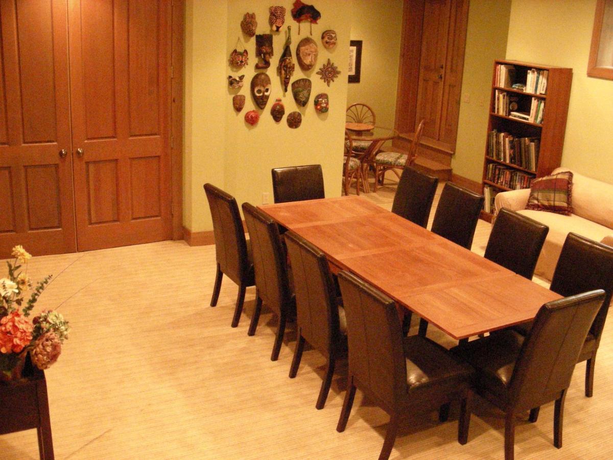 Hideaway Lodge B And B Удънвил Стая снимка